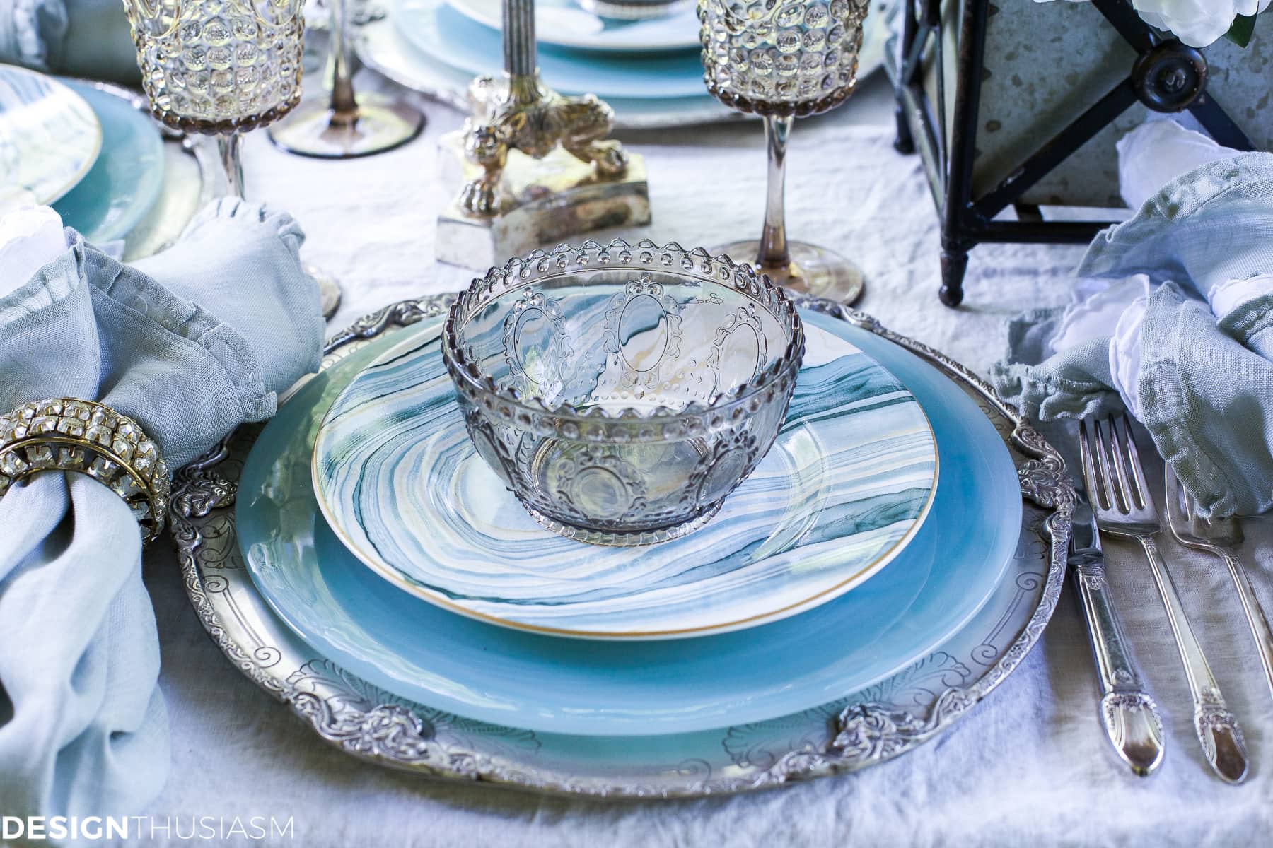 Seaside Decor | Setting a Summer Table with Coastal Dinnerware - terilynadamsblog.com