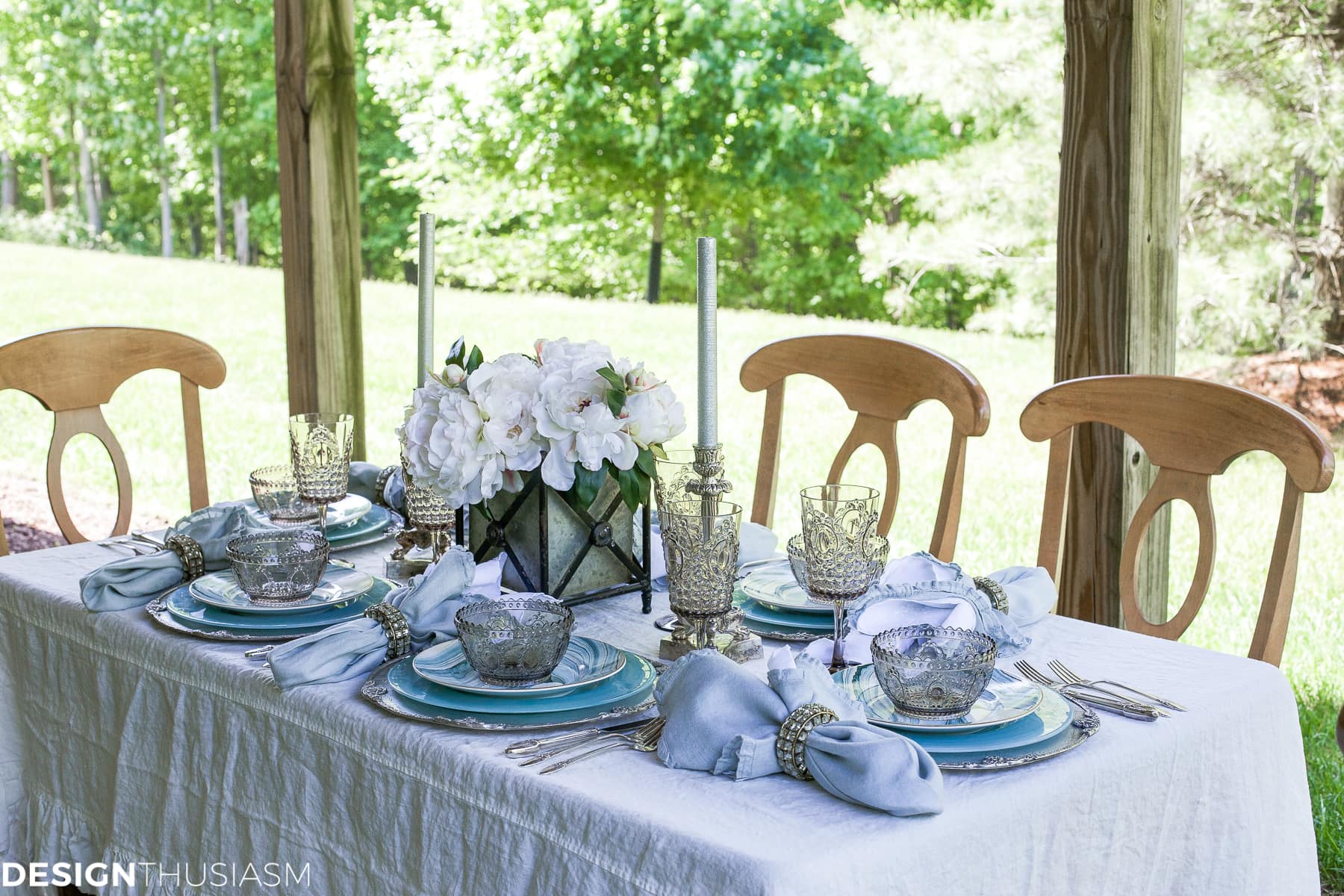 Seaside Decor | Setting a Summer Table with Coastal Dinnerware - terilynadamsblog.com