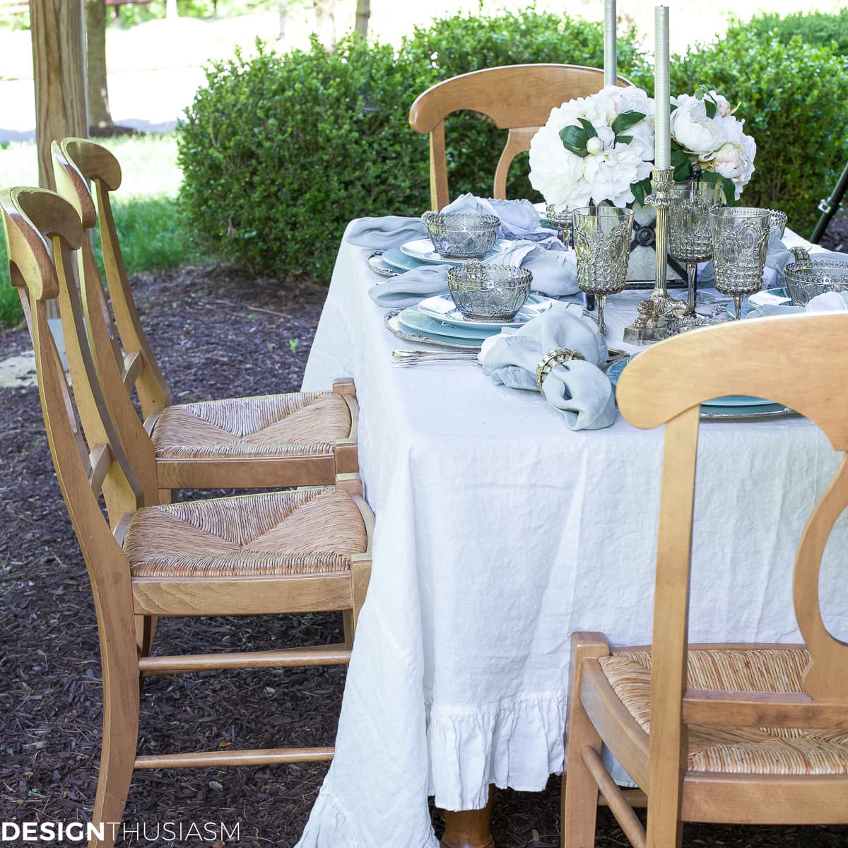 Seaside Decor | Setting a Summer Table with Coastal Dinnerware - terilynadamsblog.com