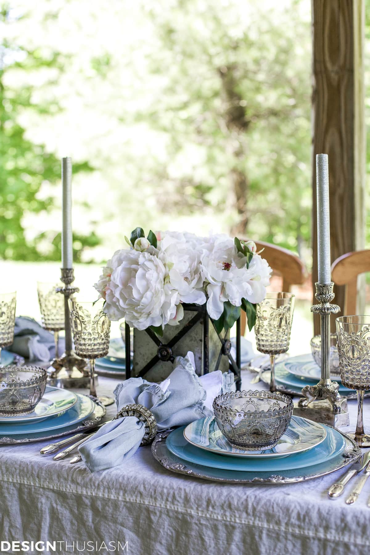 Seaside Decor | Setting a Summer Table with Coastal Dinnerware - terilynadamsblog.com