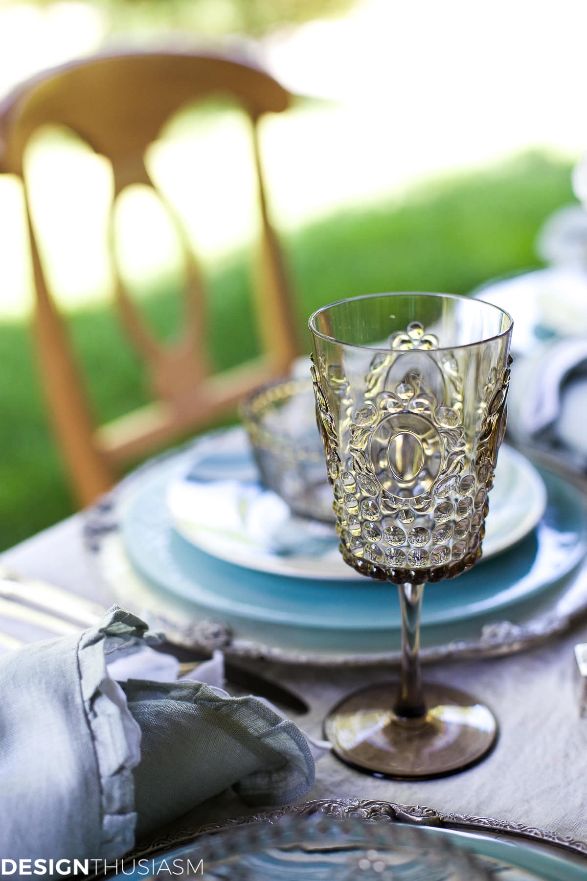 Seaside Decor | Setting a Summer Table with Coastal Dinnerware - terilynadamsblog.com