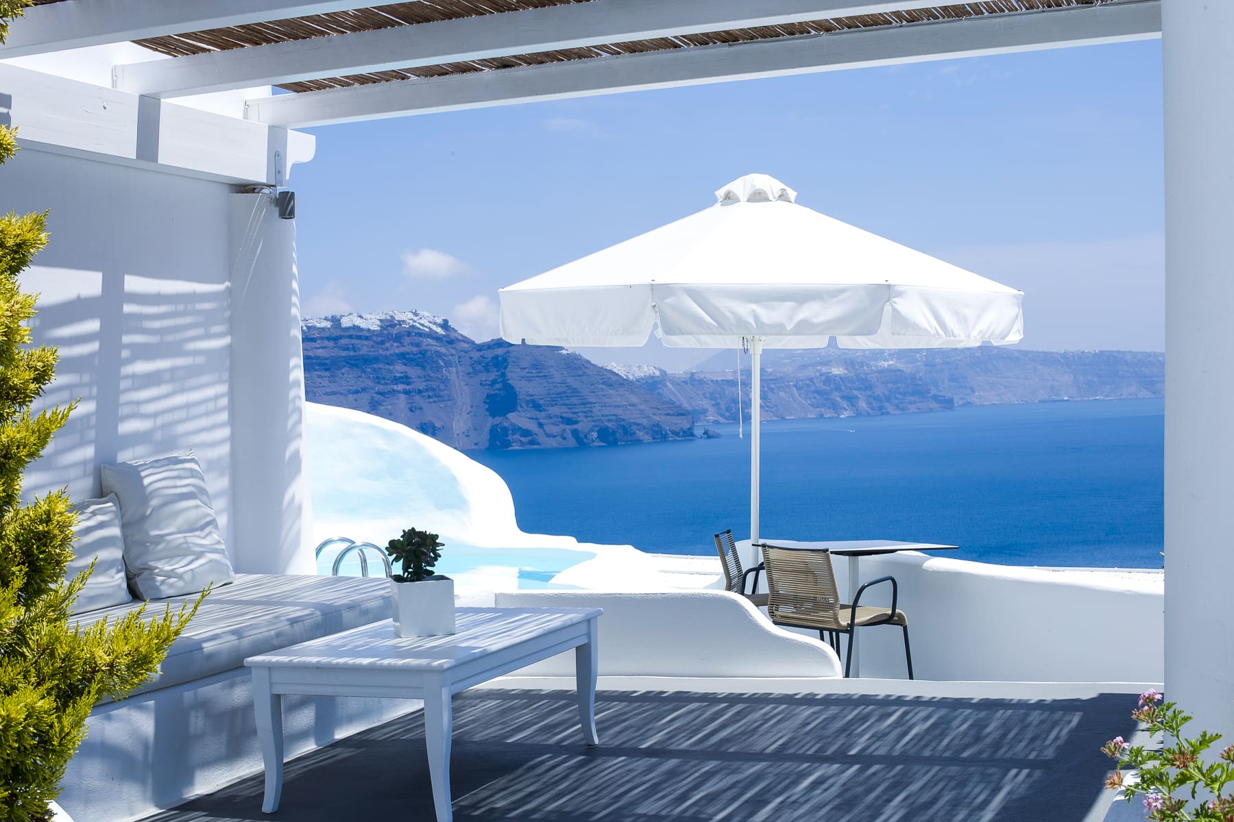 Santorini, Greece - terilynadamsblog.com