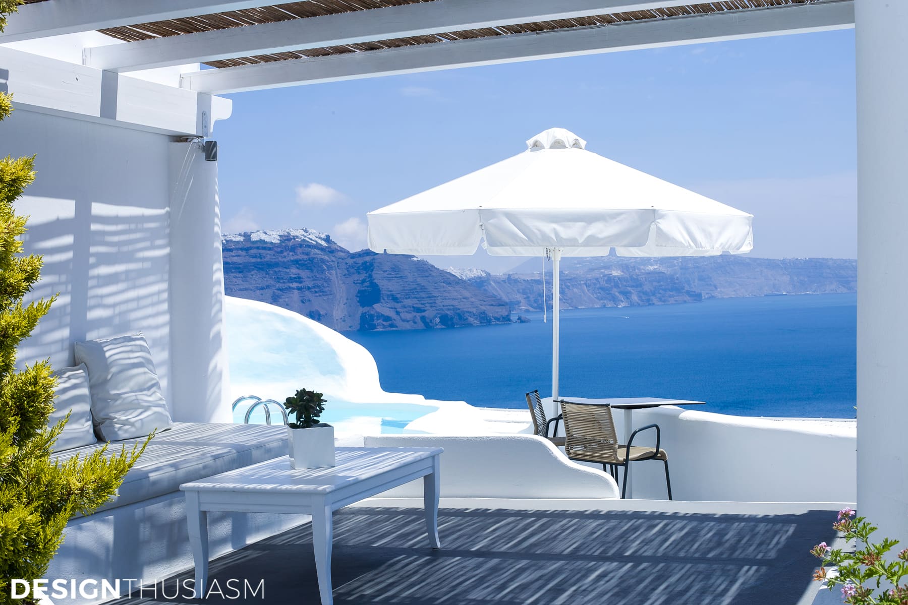 Summer Travel | One of the Most Beautiful Places in the World to Visit | Santorini - terilynadamsblog.com