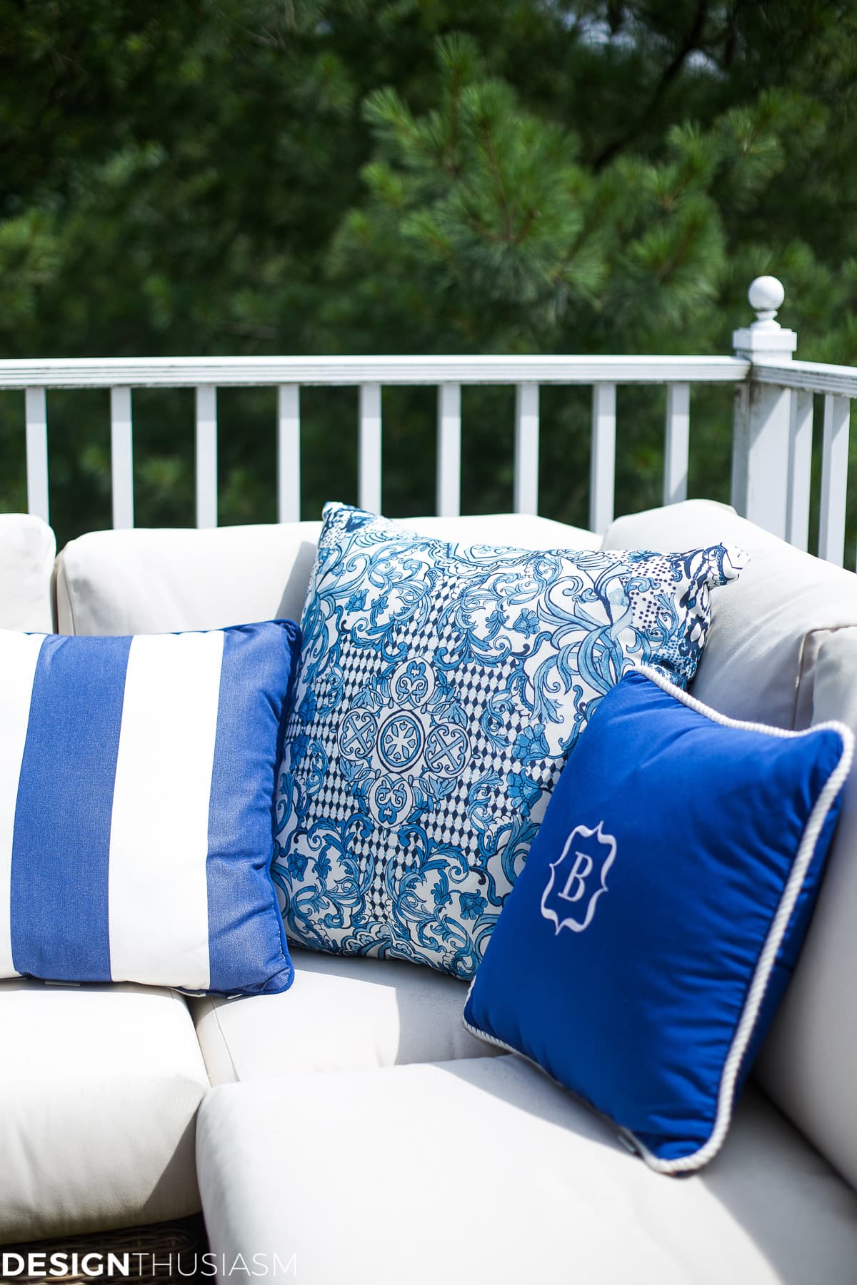 Outdoor Lounge | How One Piece Can Pull Your Patio Decor Together - terilynadamsblog.com
