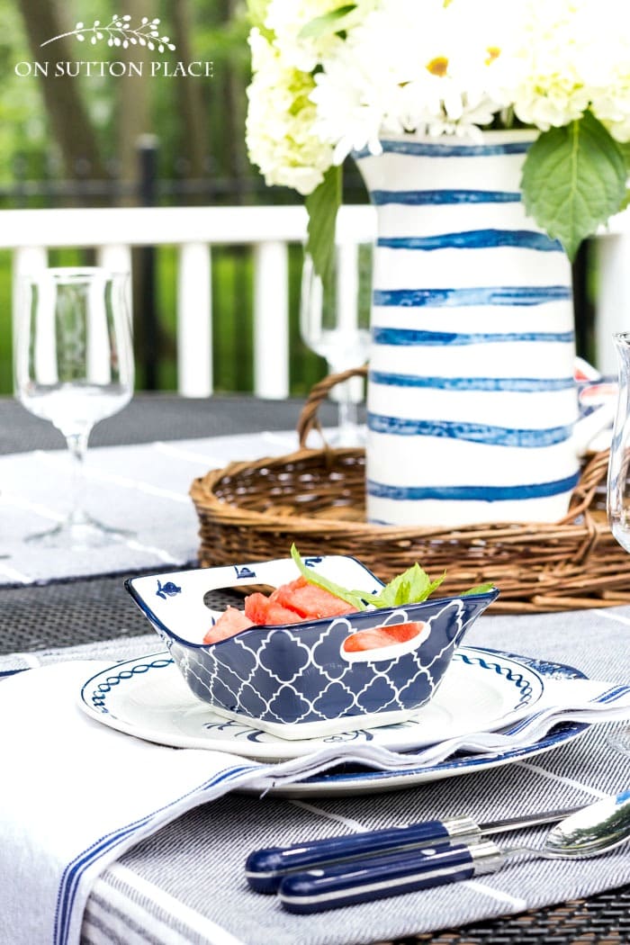 on sutton place dining al fresco hss