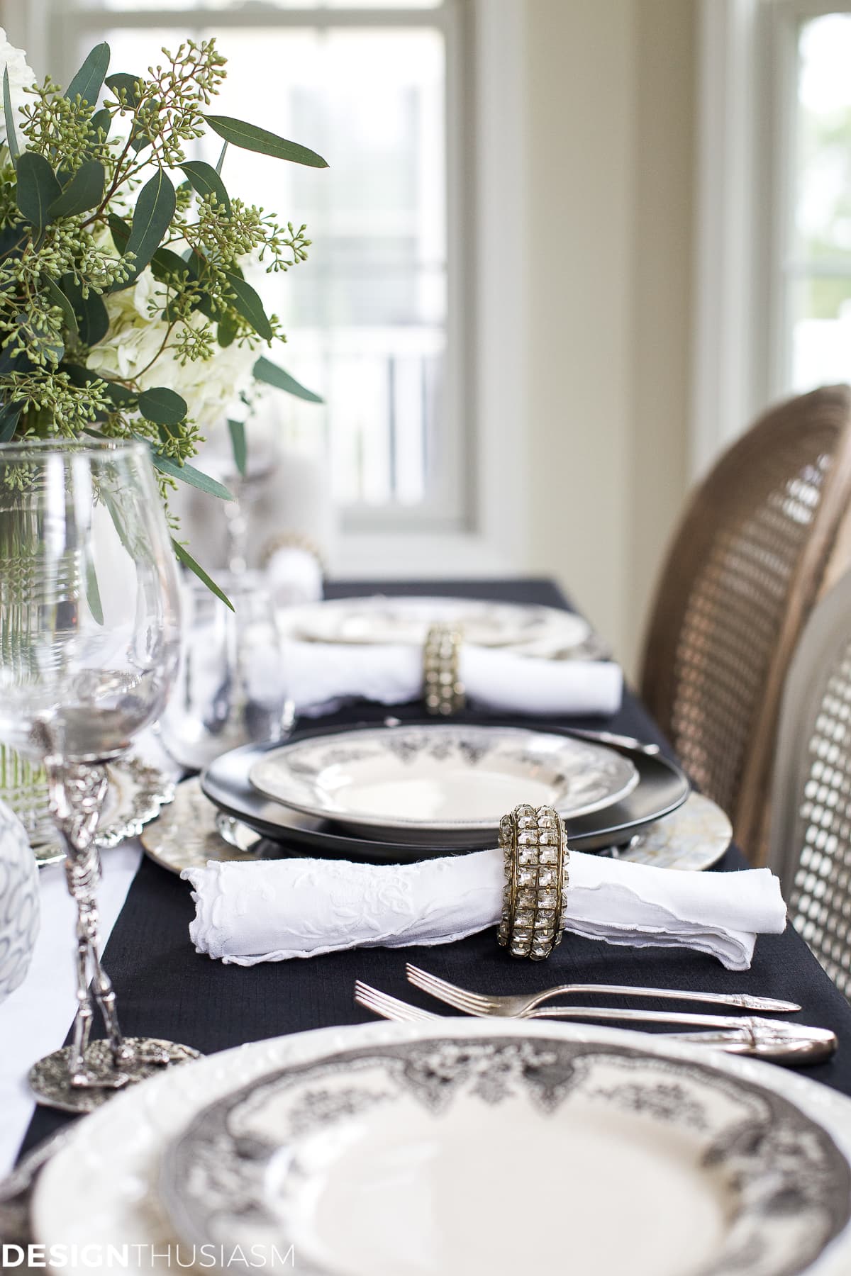 Black and White Table Top Ideas for an Elegant Halloween Dinner - terilynadamsblog.com
