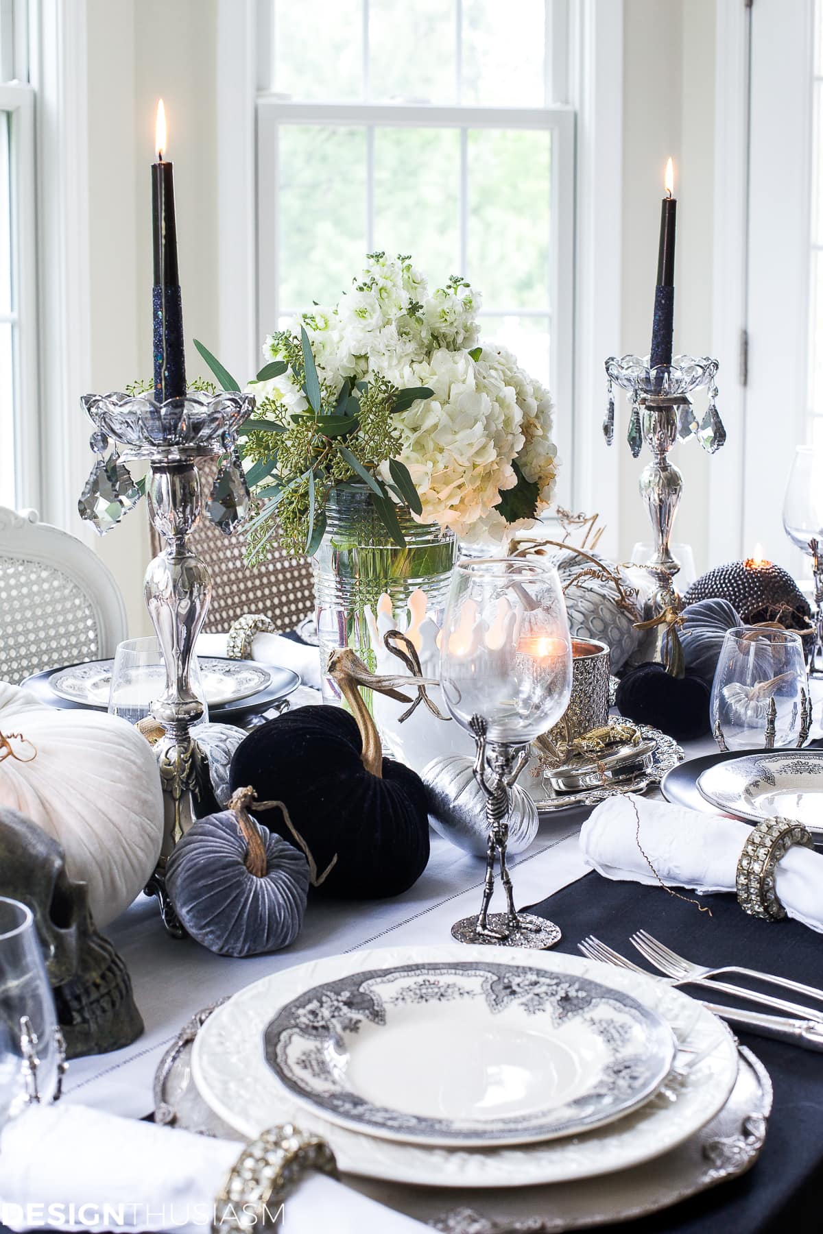 Black and White Table Top Ideas for an Elegant Halloween Dinner - terilynadamsblog.com
