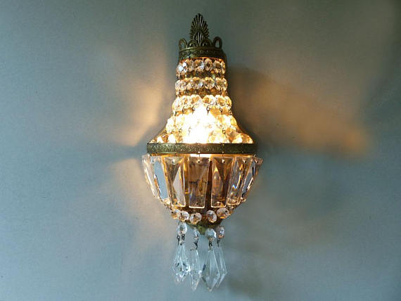 French Gilded bronze and crystal sconce