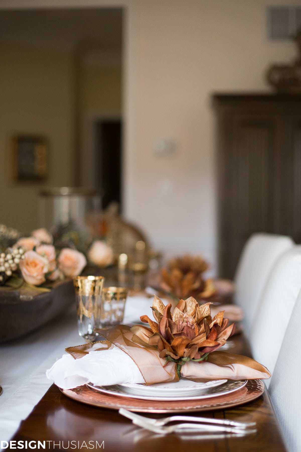 Using Fall Door Decorations to Dress Up Your Thanksgiving Table - terilynadamsblog.com