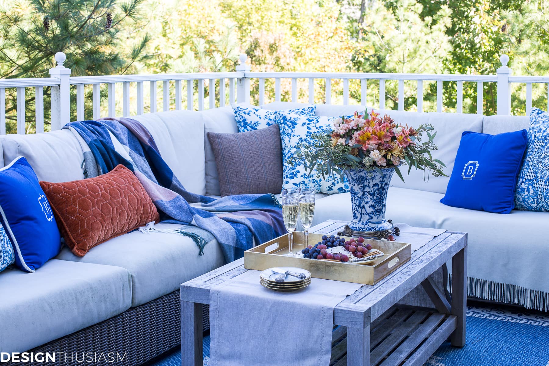 Outdoor fall decorating ideas - terilynadamsblog.com