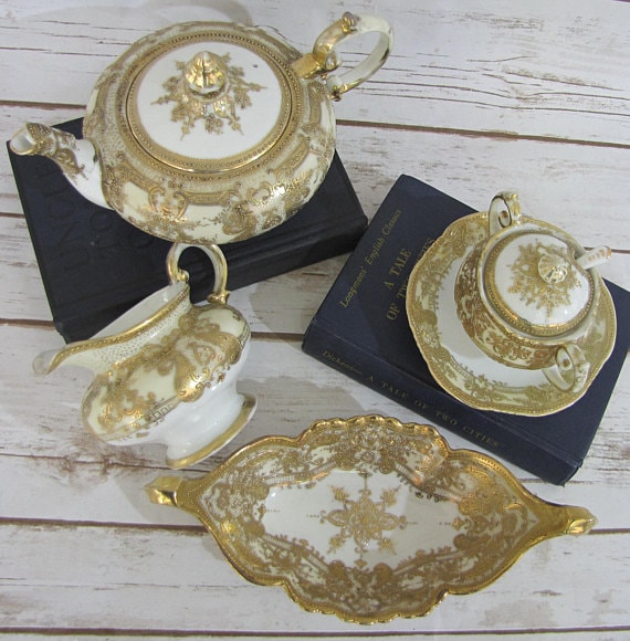 Hand Painted Gilt Moriage Set
