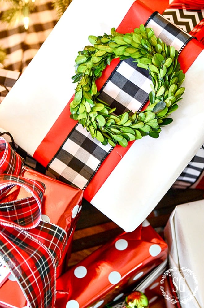 10 BEST CHRISTMAS GIFT WRAPPING TIPS StoneGable