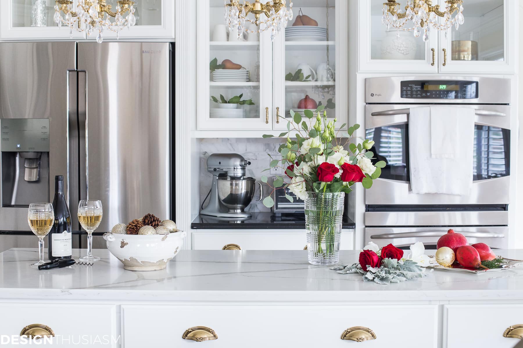 French Country Christmas kitchen decor - terilynadamsblog.com