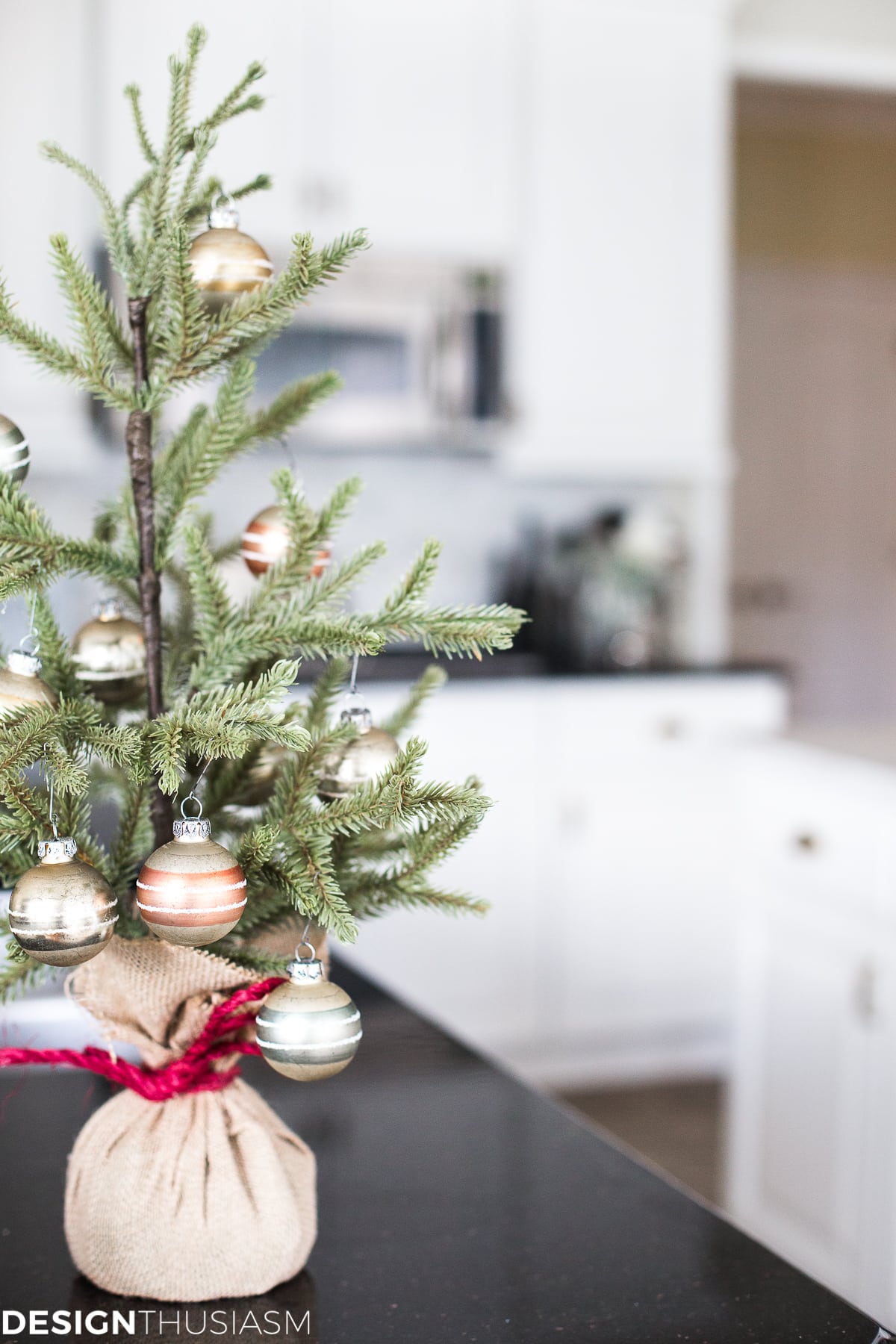 French Country Christmas kitchen decor - terilynadamsblog.com