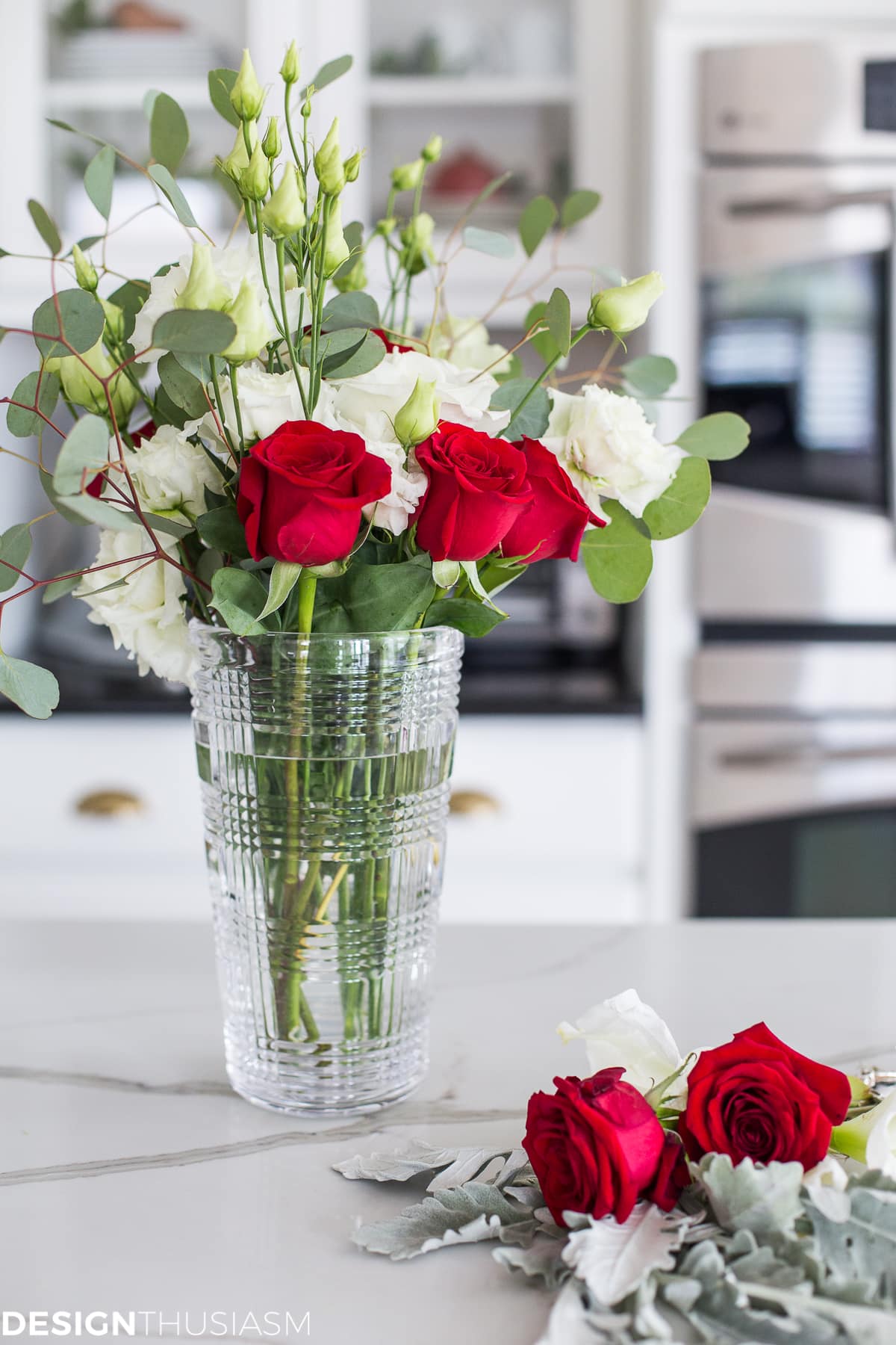 French Country Christmas kitchen decor - terilynadamsblog.com