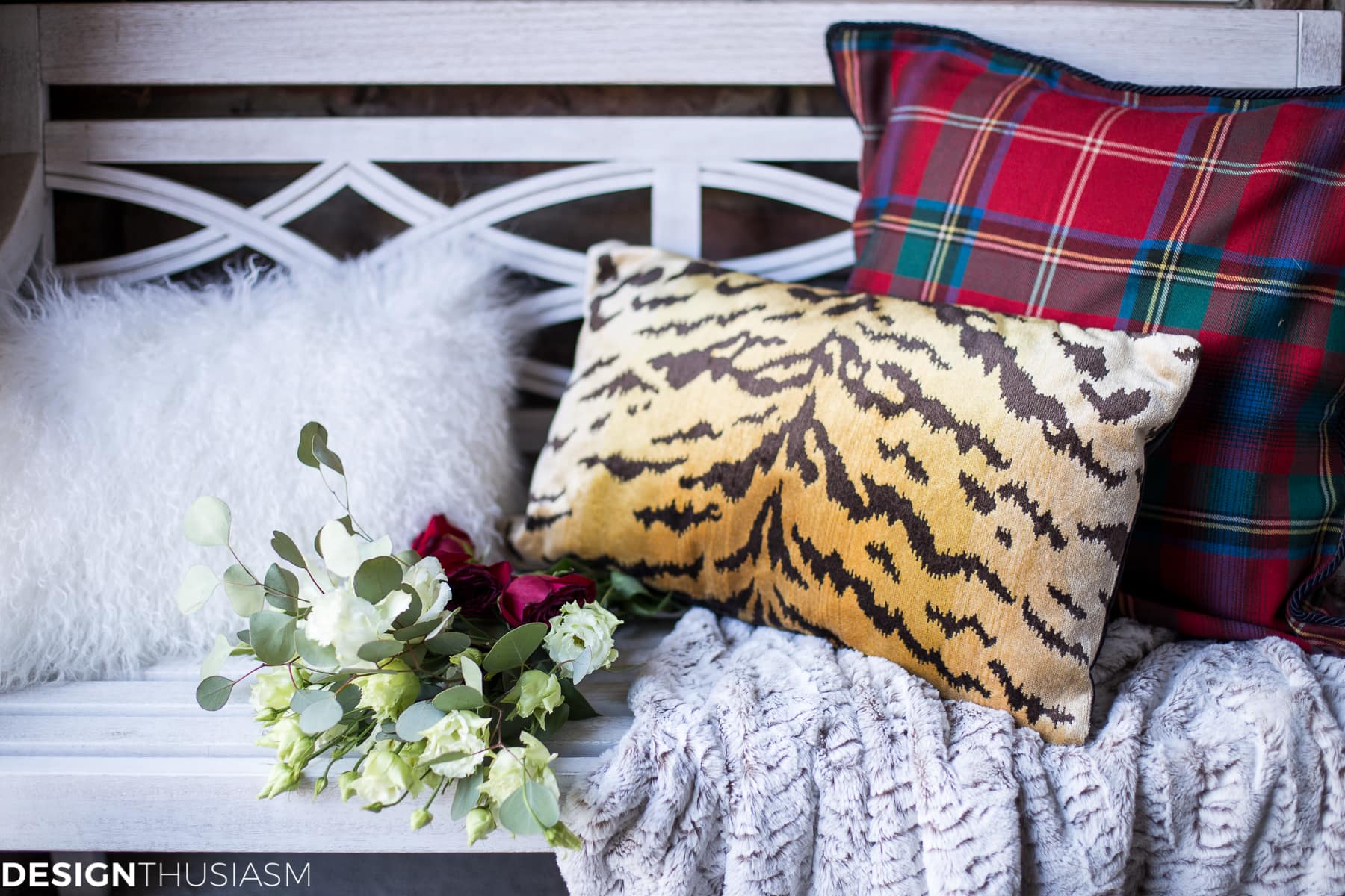Easy Outdoor Christmas Decorating Ideas for a Tiny Front Porch - terilynadamsblog.com