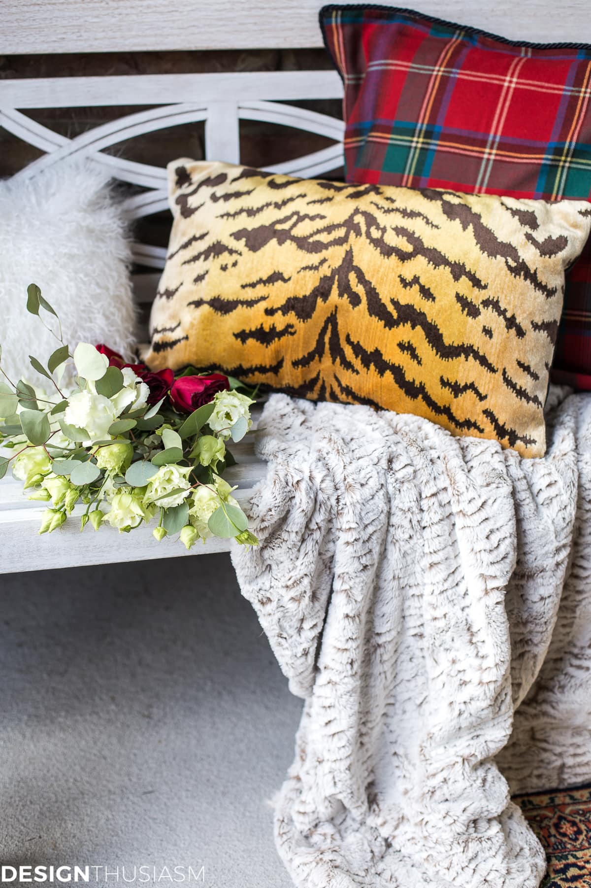 Easy Outdoor Christmas Decorating Ideas for a Tiny Front Porch - terilynadamsblog.com