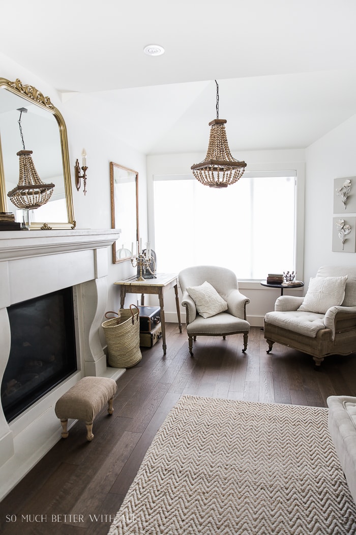 neutral-living-room-french-vintage