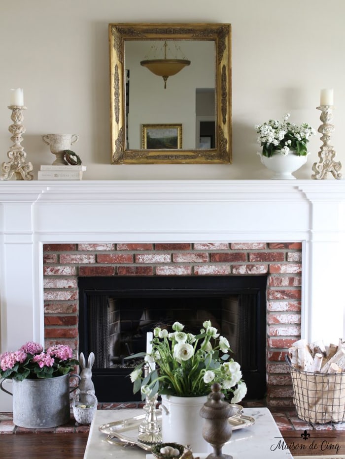 MaisondeCinqMantel