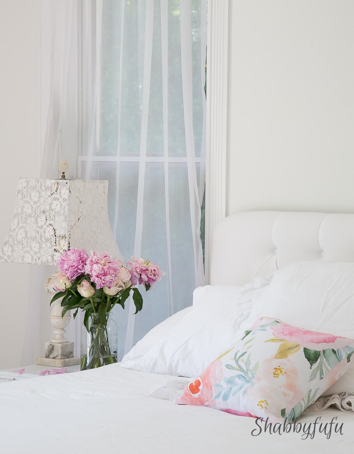 White-bedroom-decorating-summer-shabbyfufublog