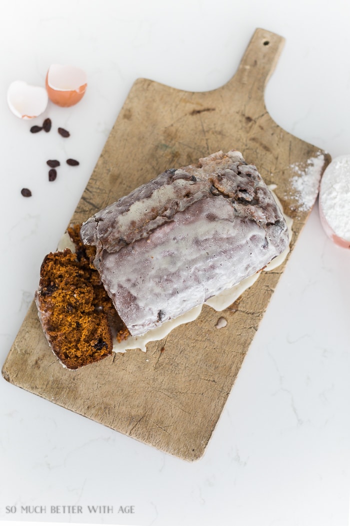 tomato-soup-cake-with-icing