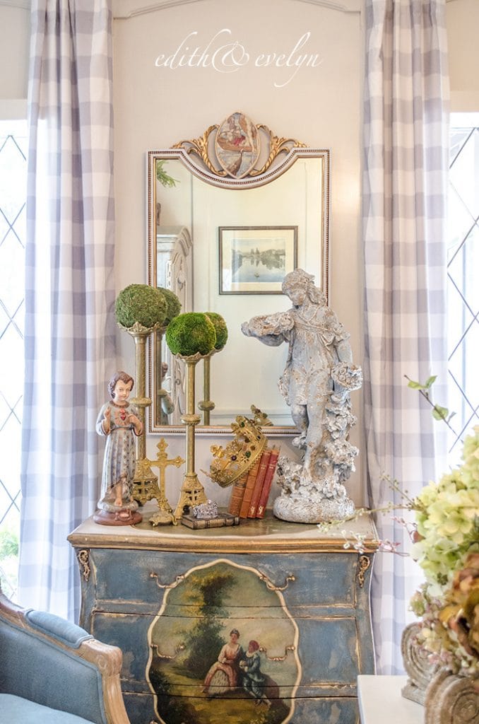 Edith & Evelyn Vintage mirror