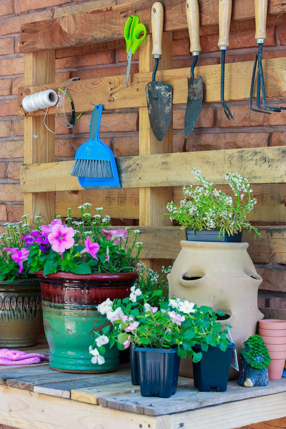 DIY POTTING BENCH - Amber Oliver