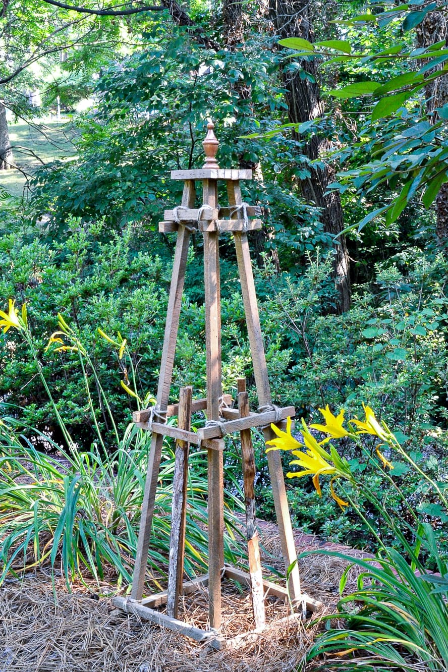DIY WOODEN GARDEN OBELISK - Chatfield Court