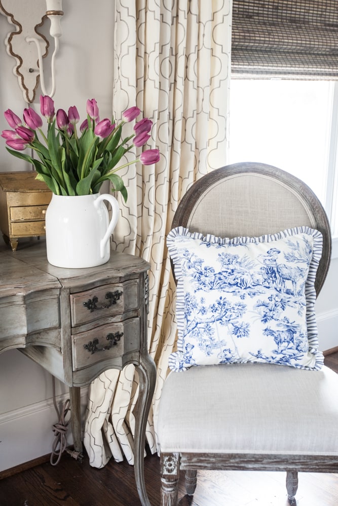 BESPOKE DECOR french pillows