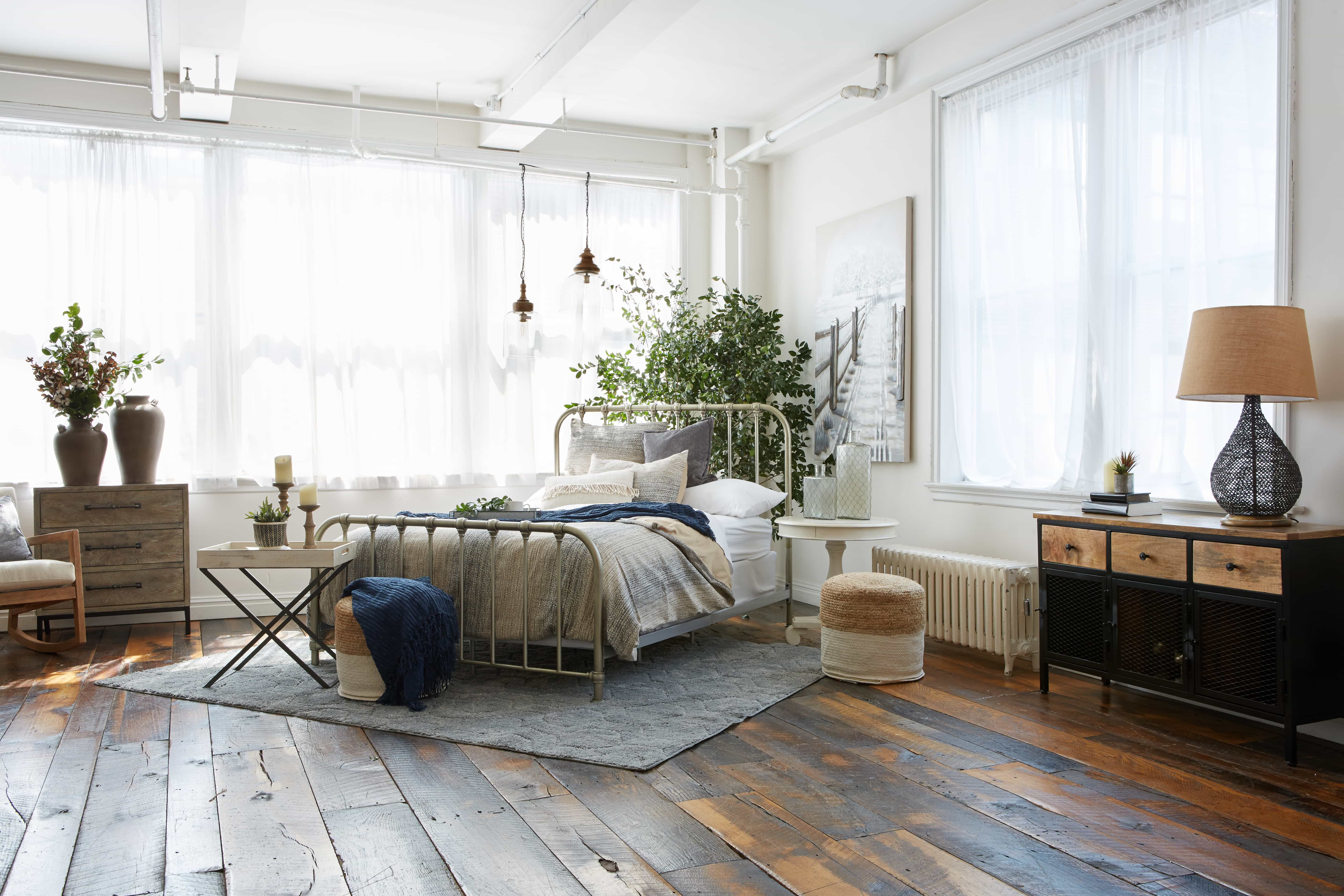 Farmhouse Style: Where to Buy Modern Farmhouse Furniture and Decor