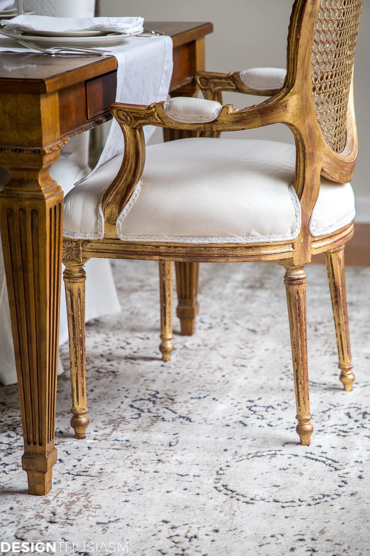 I often use the term modern French country decor. I’m not sure it’s a thing, but the evolution of my French country dining room illustrates what I mean. ——- #diningroomdecor #diningroomideas #elegantdiningroomdecor #diningroomtable #frenchcountrydecorating #cottagedecor #DIYhomedecor #frenchcountrydecor #mixingantiqueswithmodern #decoratingonabudget #farmhousechic #frenchdecoratingideas #frenchdecor #antiquefurniture #modernfrenchcountrydecor #frenchcountrydiningroom The Evolution of a French Country Dining Room: From Old School to Modern