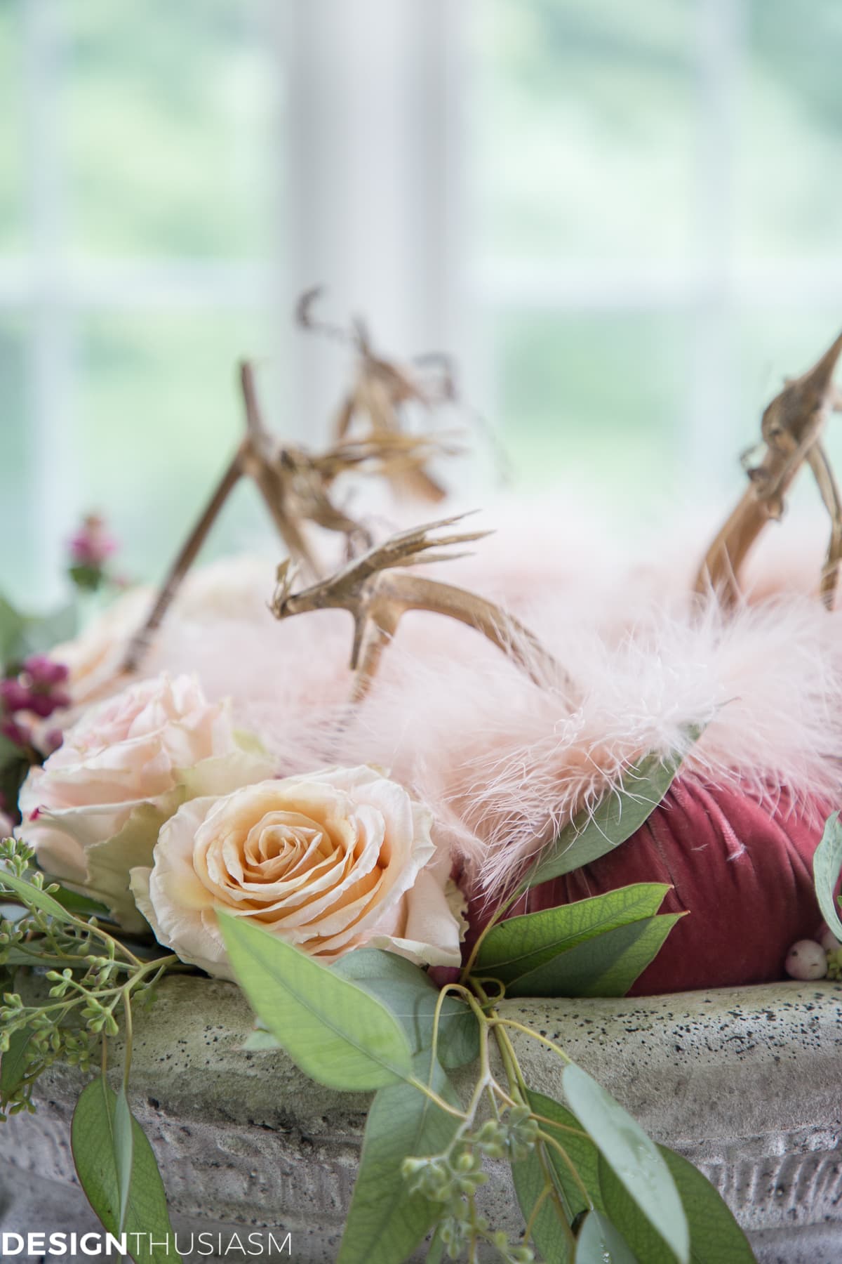 Have you ever looked at a pretty fall centerpiece and wondered how to arrange one yourself? Here are 6 easy steps for creating a lovely pumpkin centerpiece. ----- #designthusiasm #falldecor #falldecorating #falldecorideas #falldecorideasforthehome #DIYfalldecorideas #rusticfalldecor #DIYfalldecor #falldecorations #falldecoratingideas #fallcenterpieces #frenchcountryfalldecor #DIYfallcenterpieces #simplefallcenterpieces #pumpkincenterpieces #fallcenterpiecesforthehome Fall Centerpieces: 5 Easy Steps to Create a Beautiful Pumpkin Centerpiece