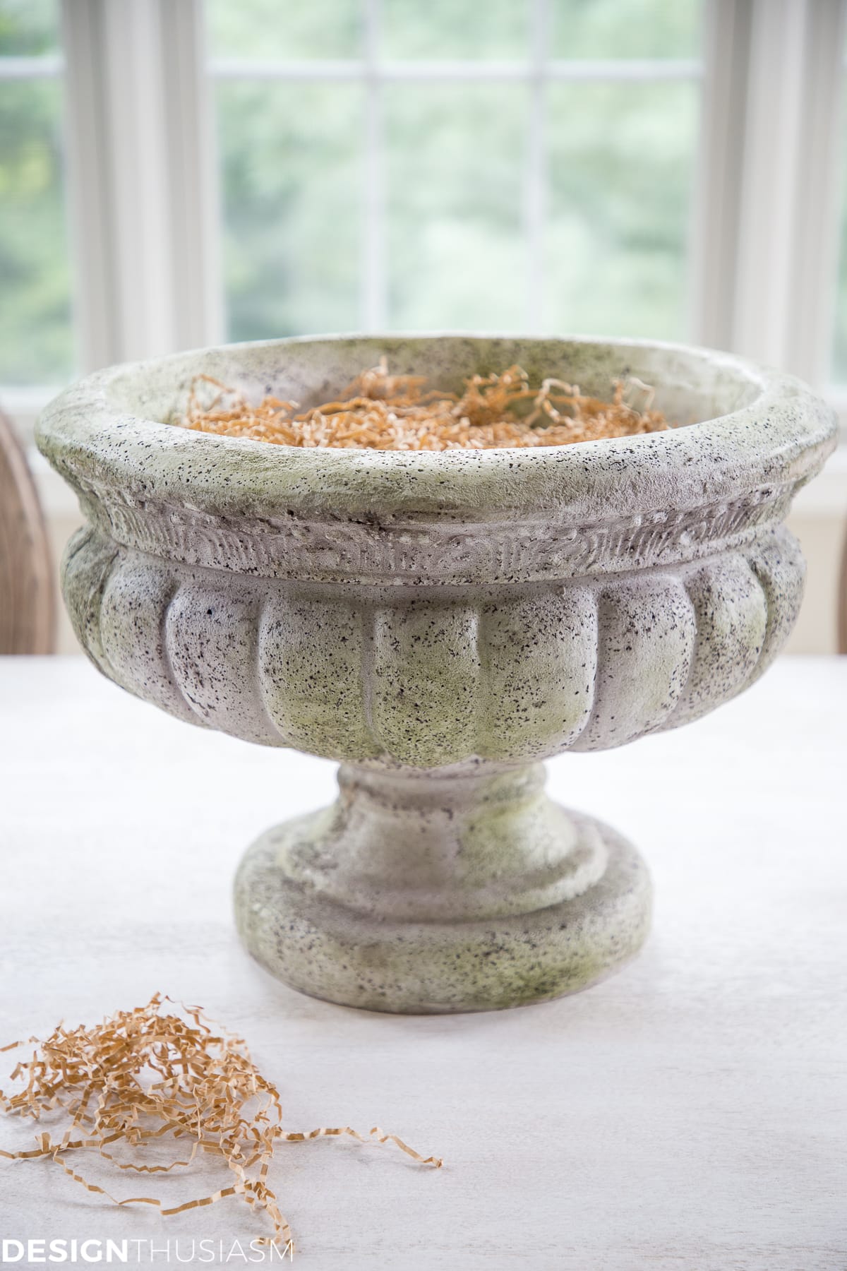 Have you ever looked at a pretty fall centerpiece and wondered how to arrange one yourself? Here are 6 easy steps for creating a lovely pumpkin centerpiece. ----- #designthusiasm #falldecor #falldecorating #falldecorideas #falldecorideasforthehome #DIYfalldecorideas #rusticfalldecor #DIYfalldecor #falldecorations #falldecoratingideas #fallcenterpieces #frenchcountryfalldecor #DIYfallcenterpieces #simplefallcenterpieces #pumpkincenterpieces #fallcenterpiecesforthehome Fall Centerpieces: 5 Easy Steps to Create a Beautiful Pumpkin Centerpiece