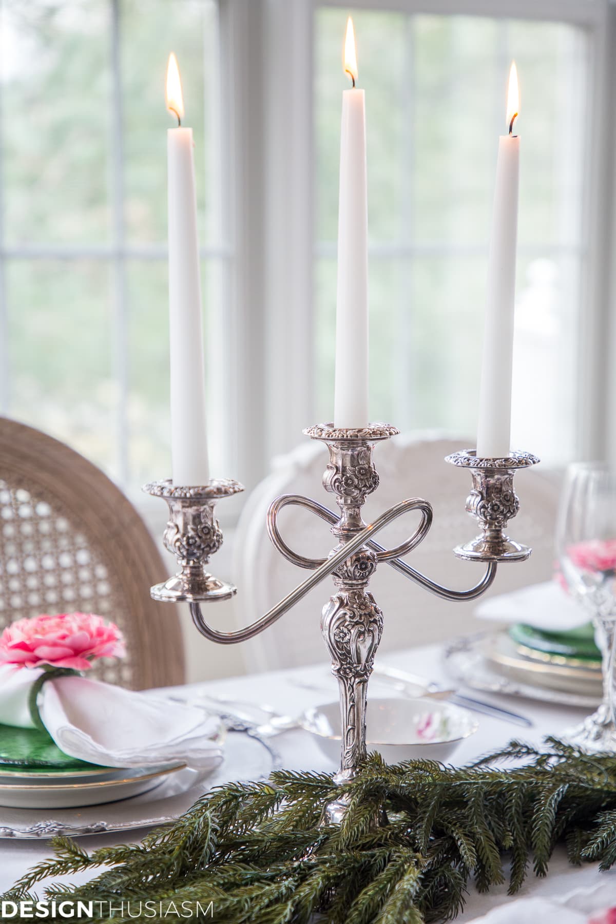 6 Ways to Create Elegant Christmas Table Settings in the Kitchen