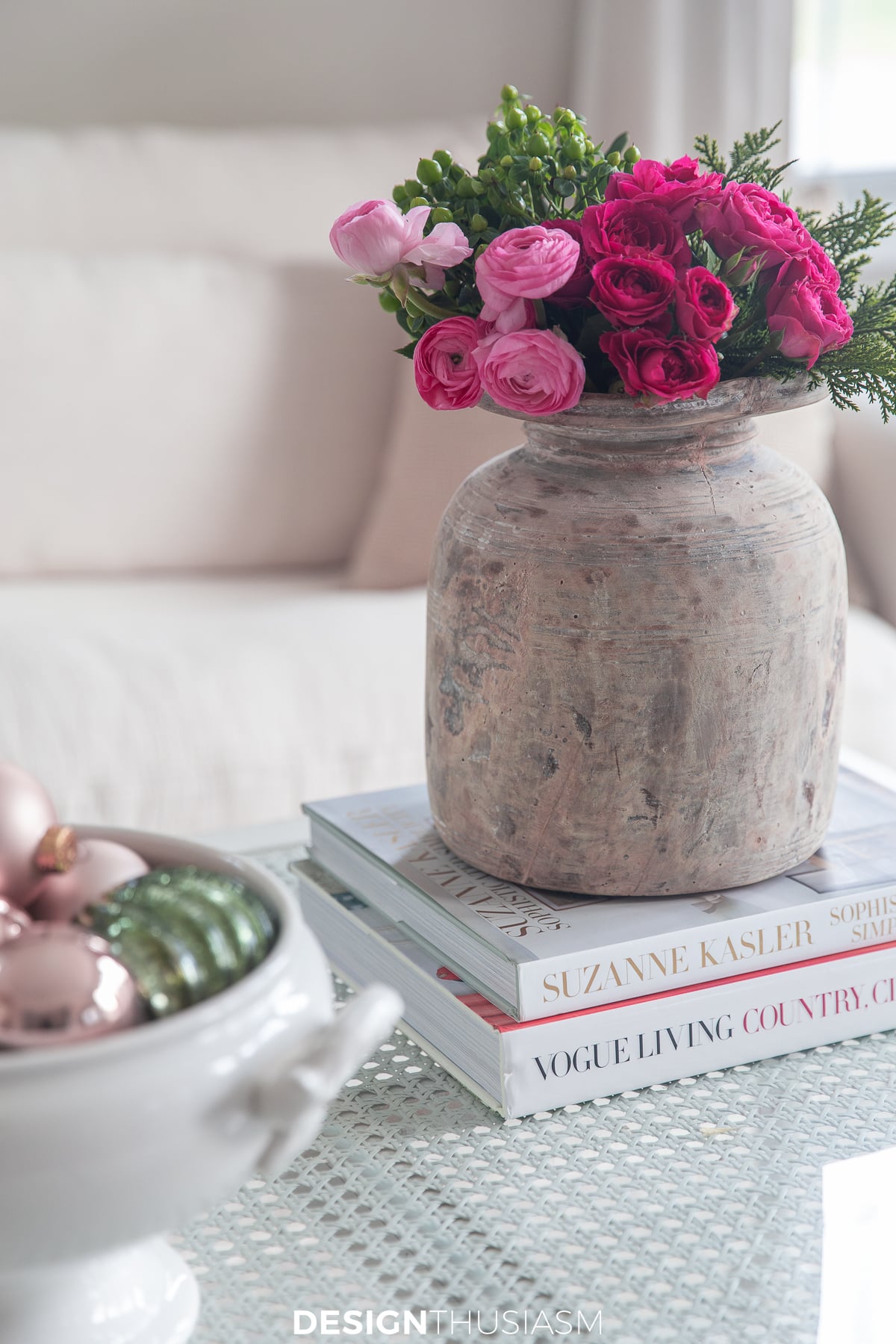 Romantic Christmas decor floral