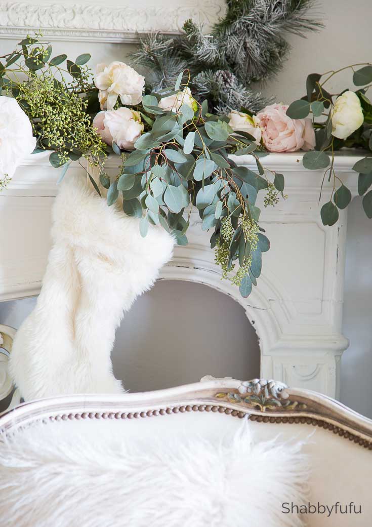 Shabbyfufu French country Christmas living room