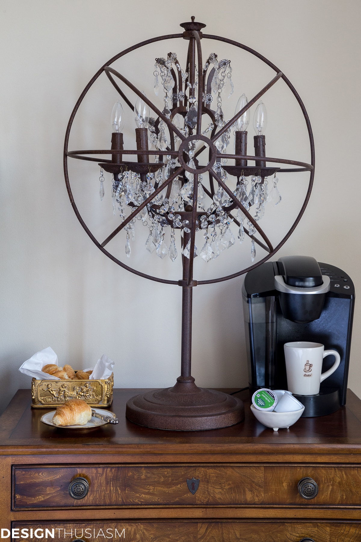 Guest Room Ideas: How to Add a Touch of Luxury for Your Guests