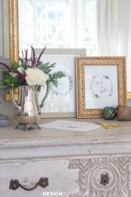 Christmas wreath printables on the living room chest