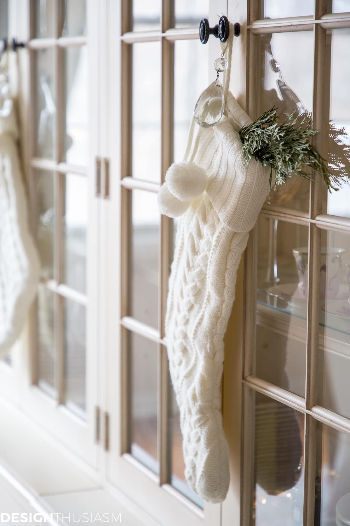 Elegant Holiday Decorating Ideas for the Dining Room