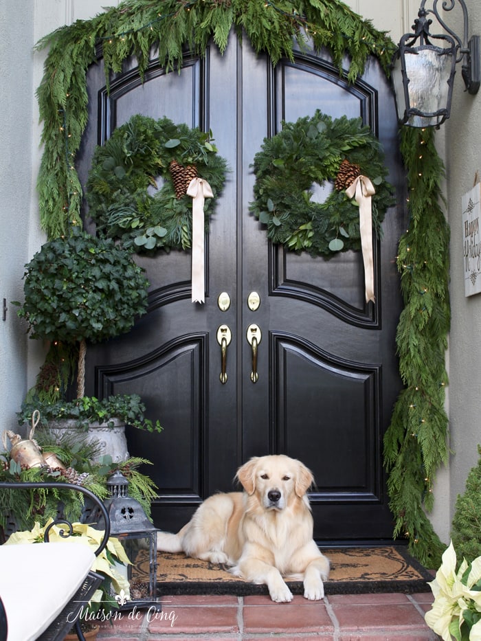 MaisondeCinqxmasporch