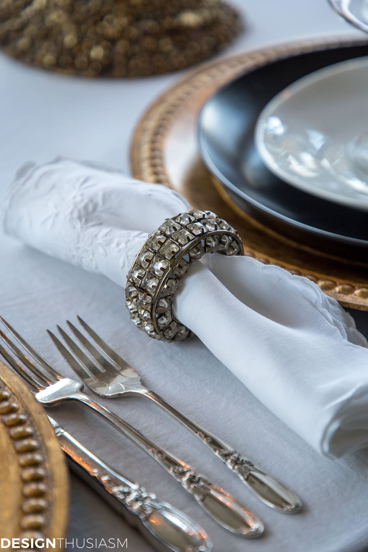 6 Easy Steps to a Fabulous Table for a New Years Eve Party
