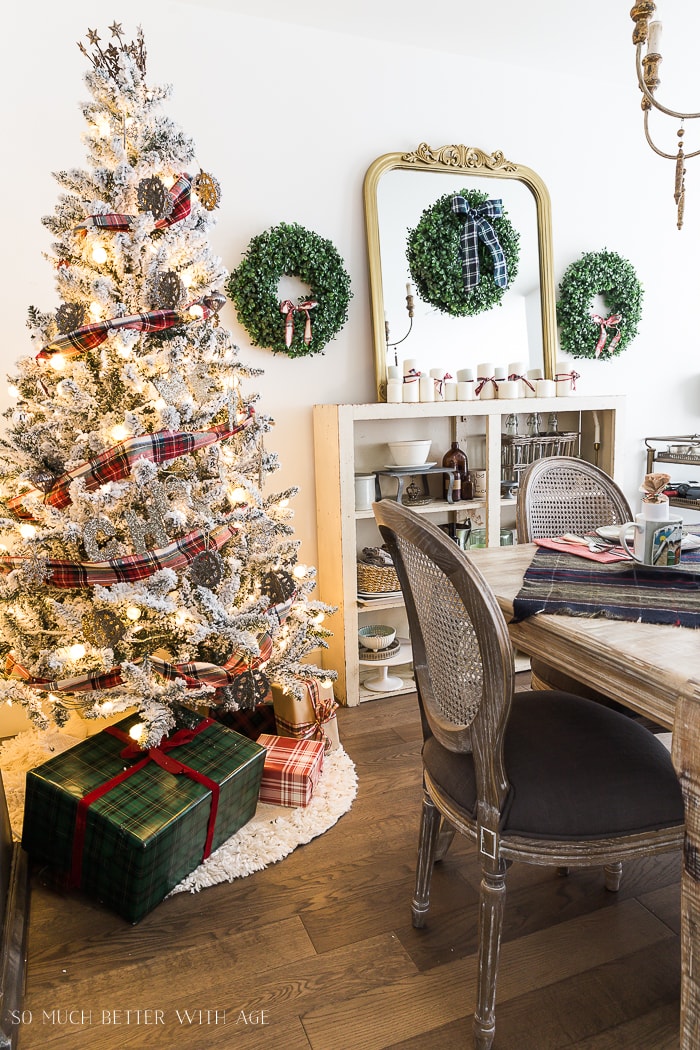 christmas-plaid-table-setting