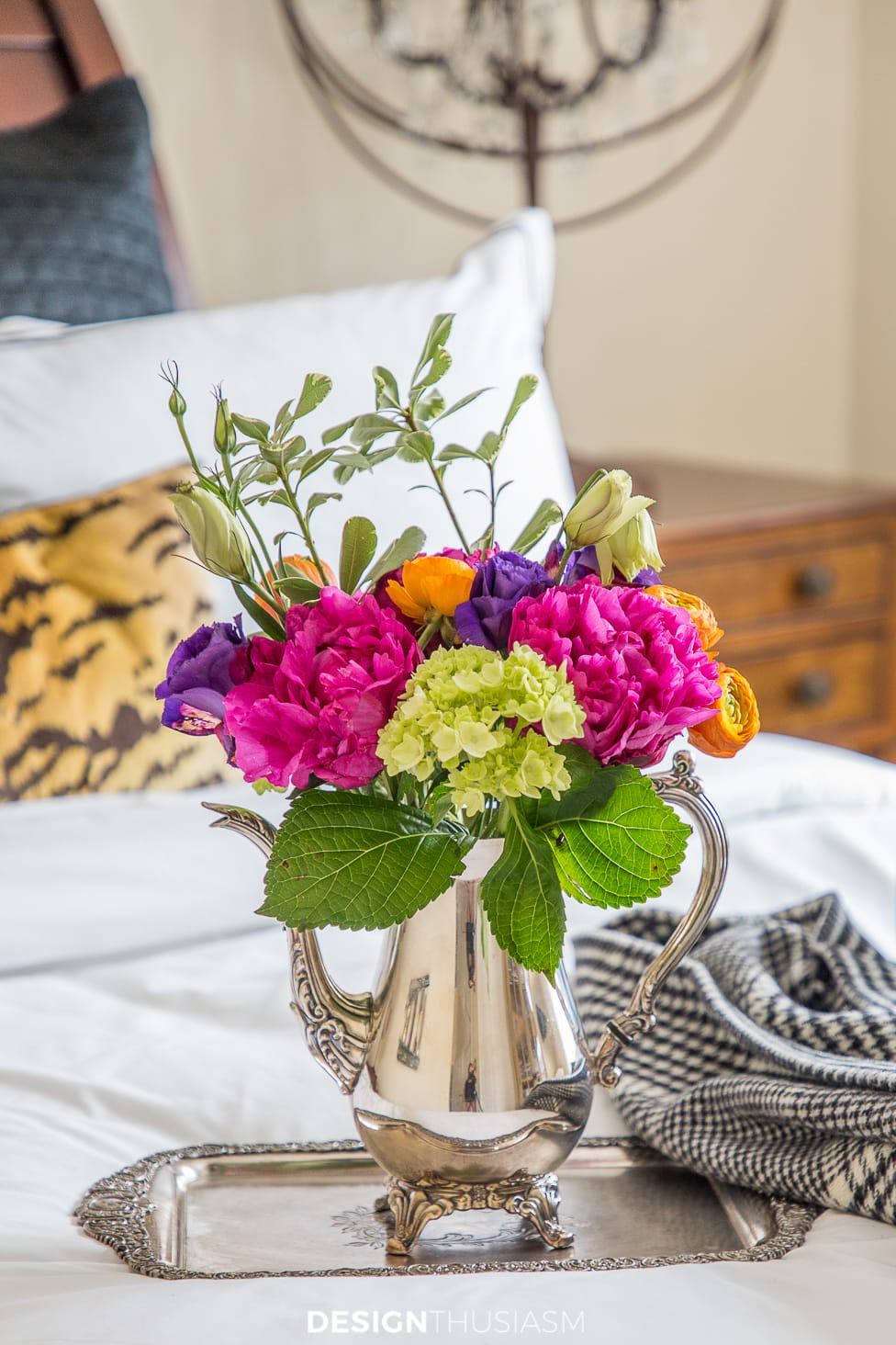 luxury guest room flowers