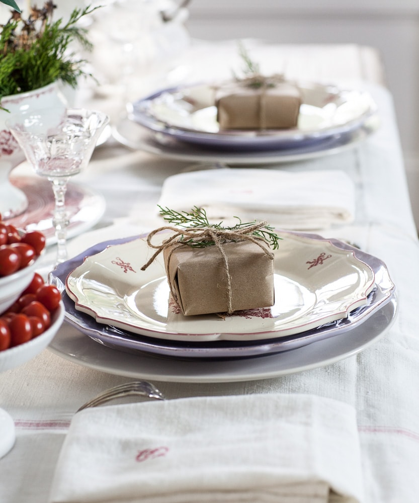 red-and-white-christmas-CEDAR-HILL-FARMHOUSE
