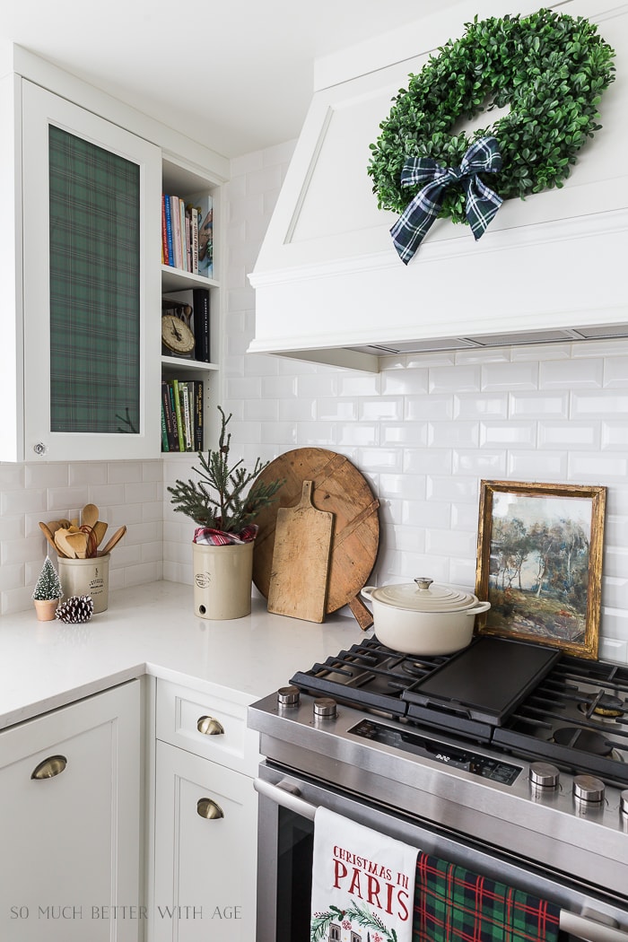 vintage-christmas-plaid-decorating-ideas-kitchen