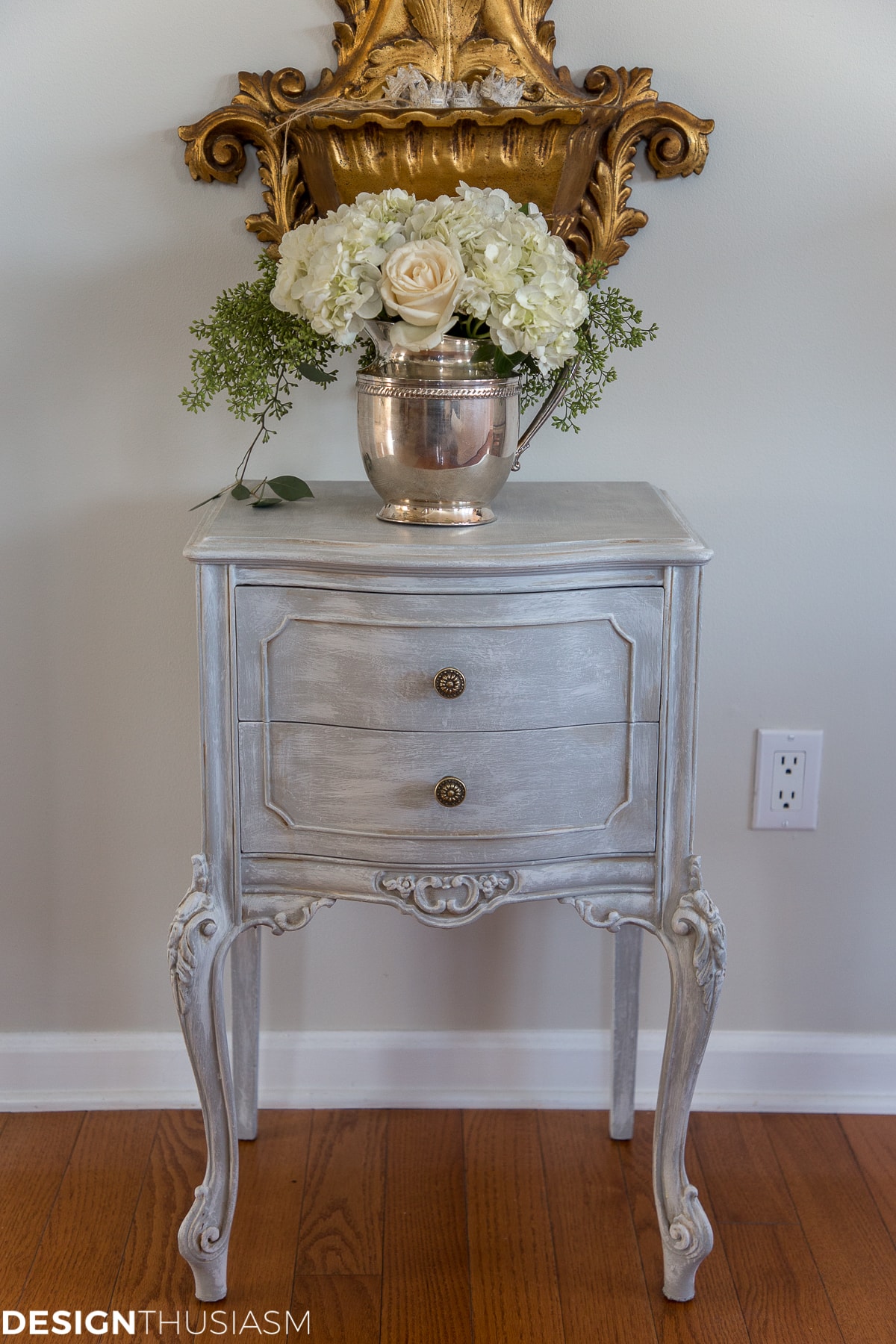 DIY Chalk Painted Table Makeover - Easy Step by Step Tutorial
