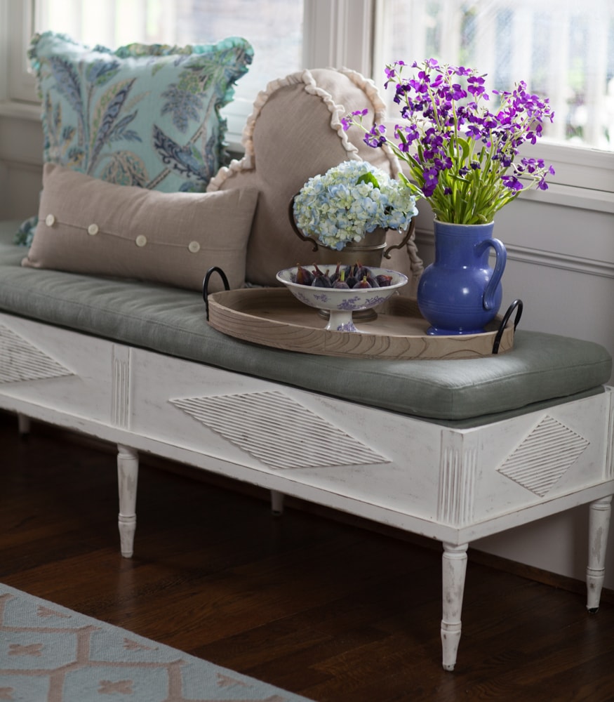 Gustavian-bench