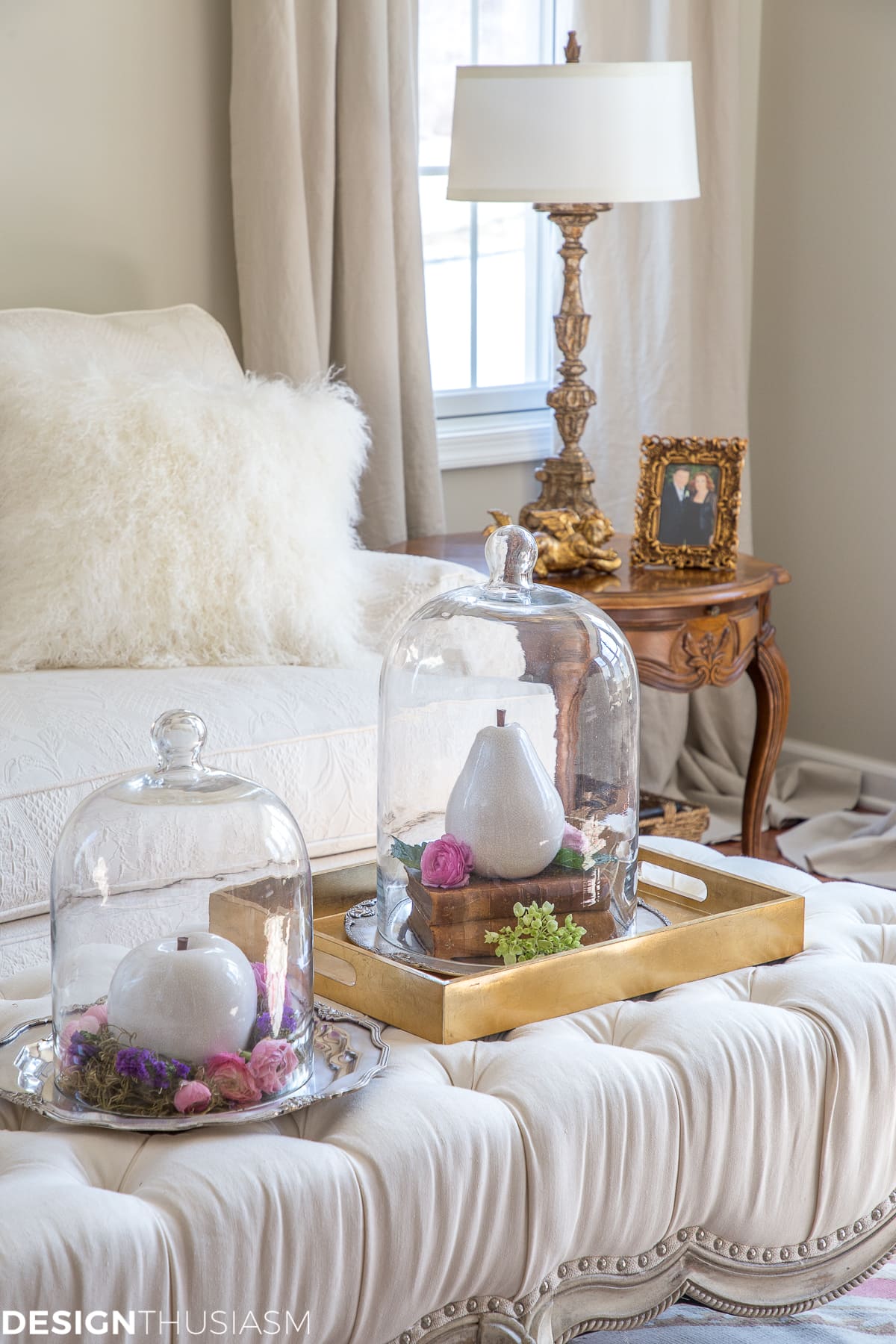 farmhouse spring decor living room vignette