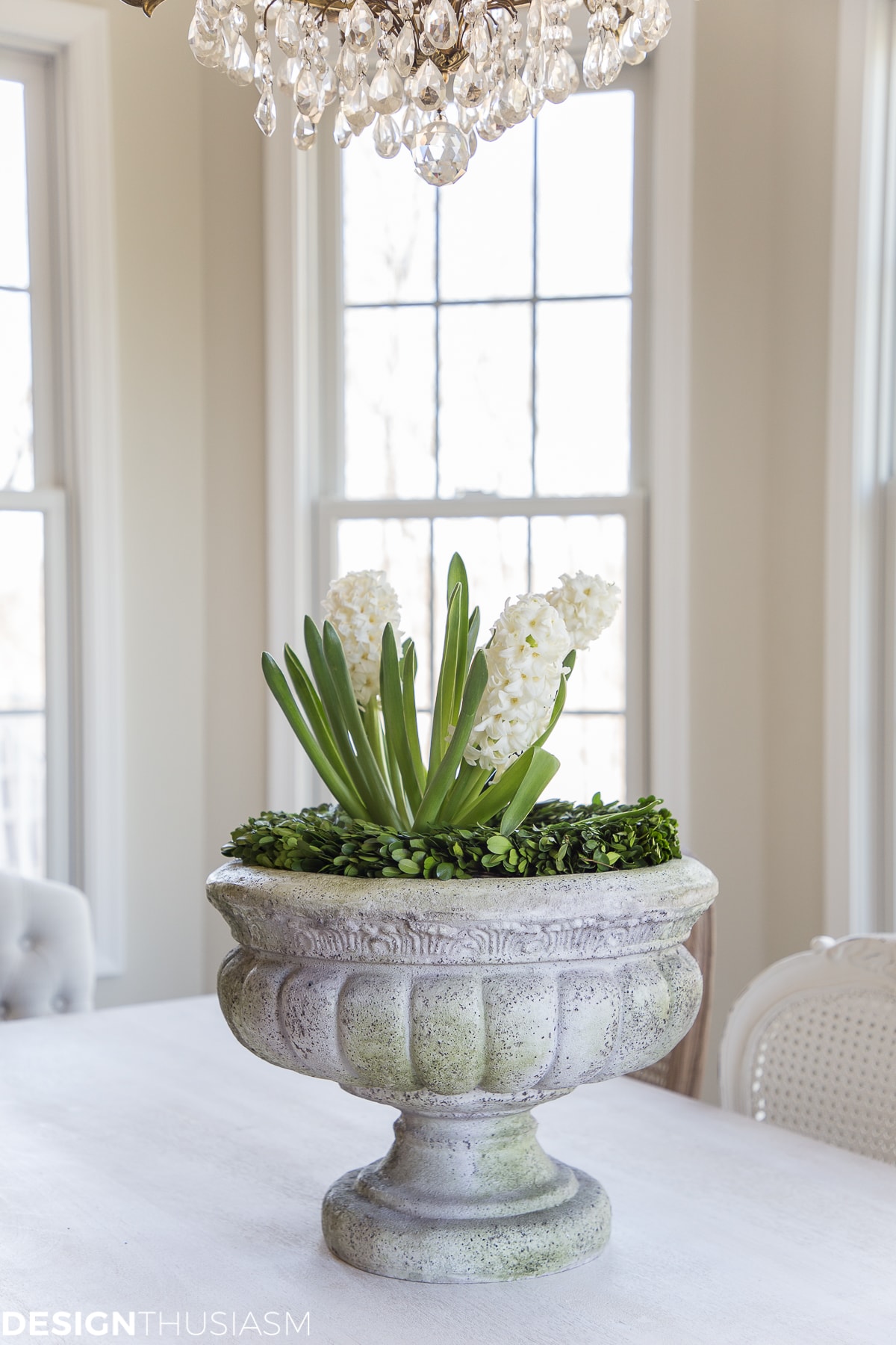 easy Easter centerpieces with hyacinths in planter