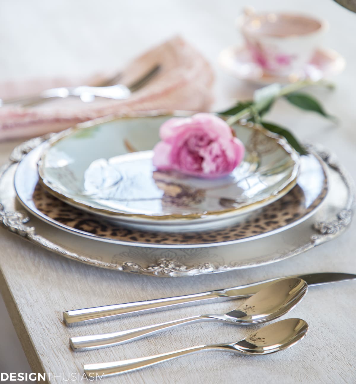 easy Easter table setting